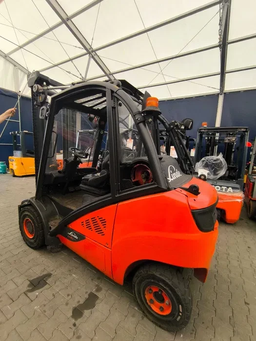 LINDE H30T-02_2.webp